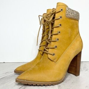 New! Steve Madden Karmen Lace Up Pointed Toe Heeled Bootie 7 1/2 M